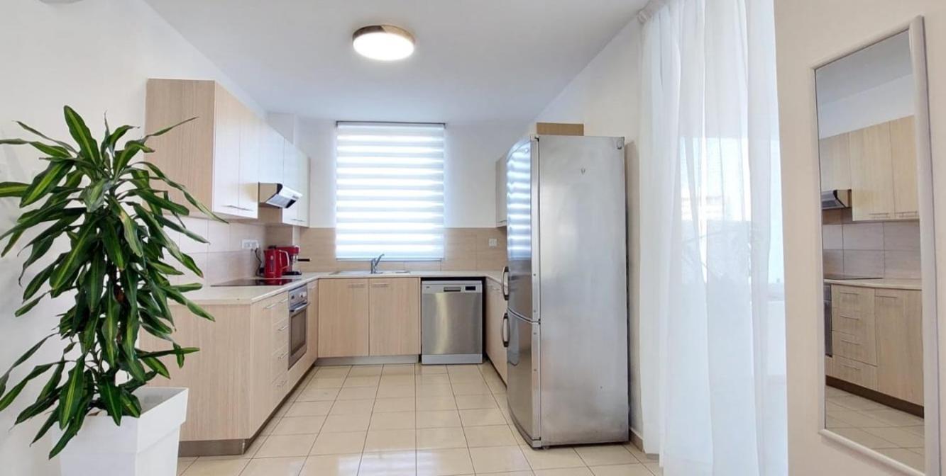 City Flats 2 Bedroom Apartment Larnaca Exteriör bild
